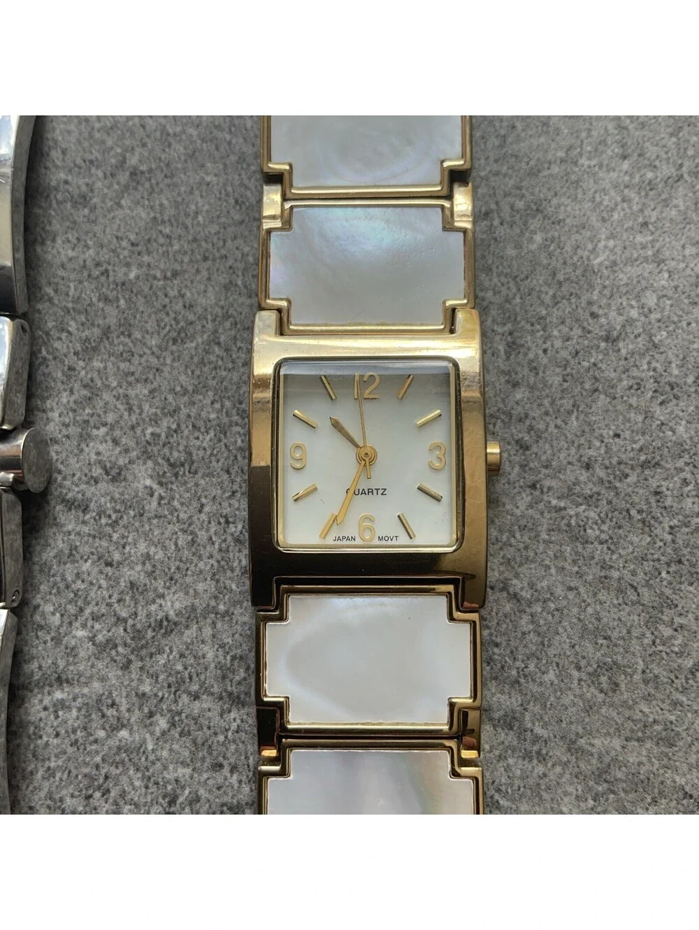 Great Lot Of Four Womens Watches All Four Watches Run Great Lot 259